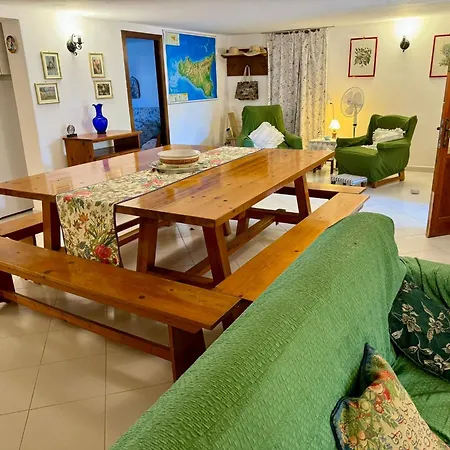 別荘 Mia カリーニ